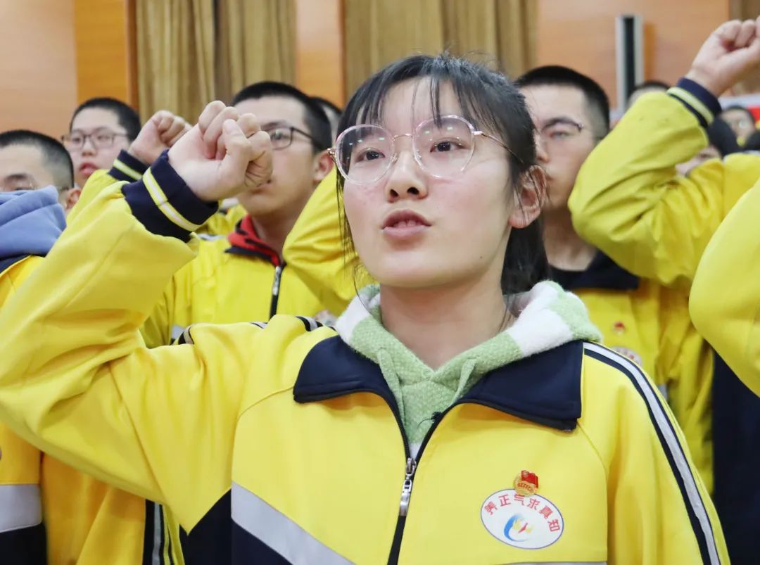 激扬青春不负韶华衡水市第十四中学举行纪念一二九