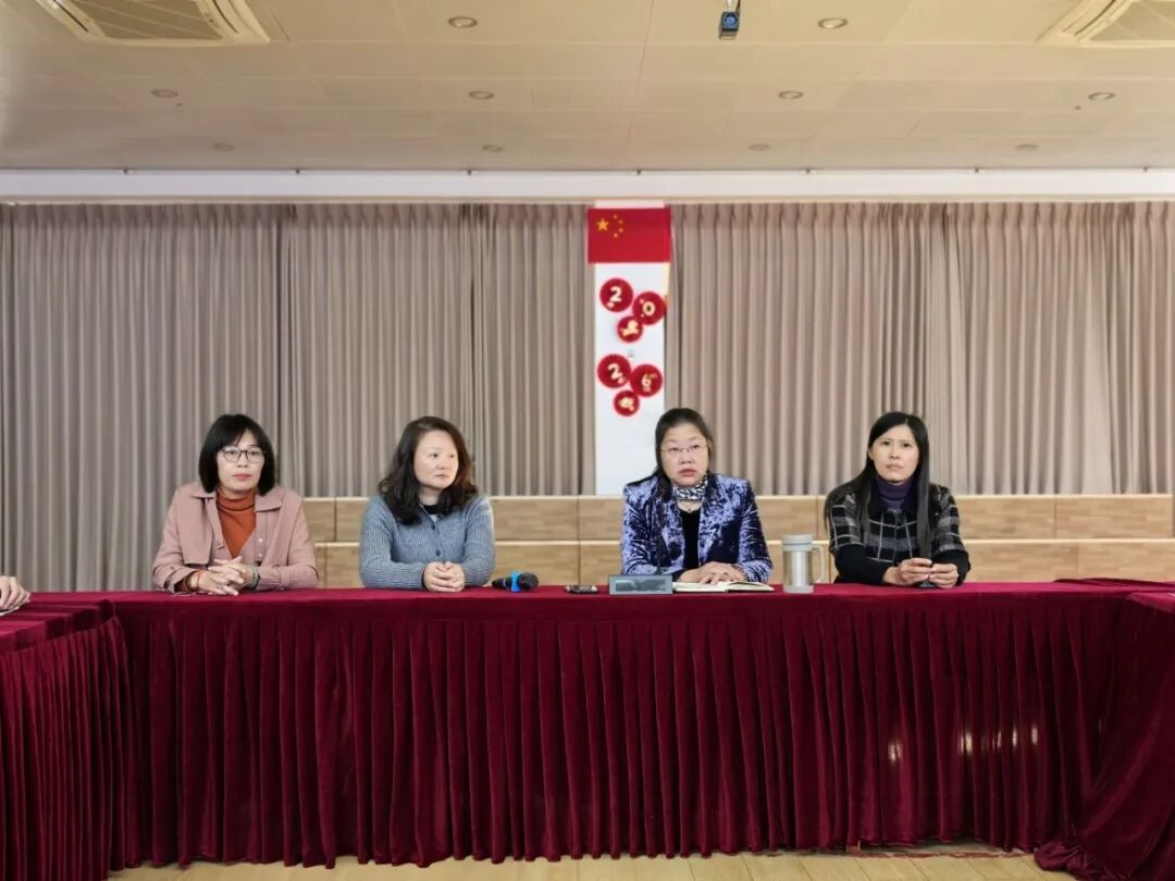 回望深耕  研思共进——丽日小学教研组汇报总结交流活动