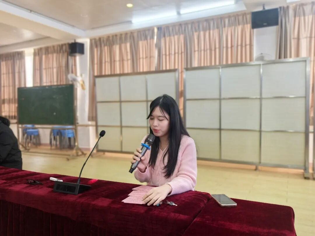 回望深耕  研思共进——丽日小学教研组汇报总结交流活动