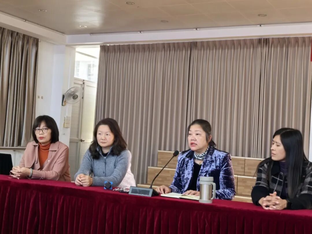 回望深耕  研思共进——丽日小学教研组汇报总结交流活动