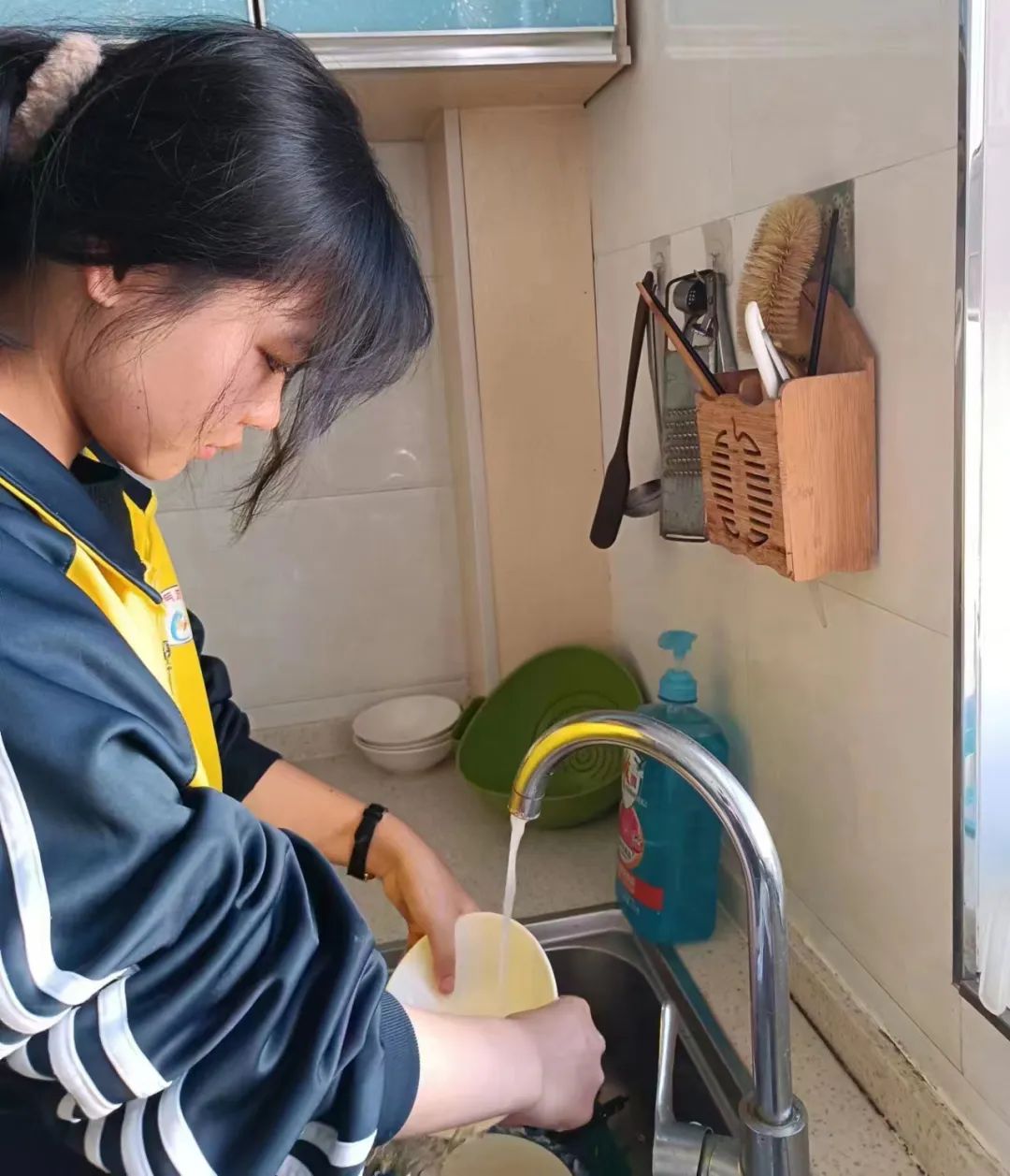 家务展身手，感恩心中留——衡水阳光中学组织开展劳动教育主题实践活动-衡水阳光中学