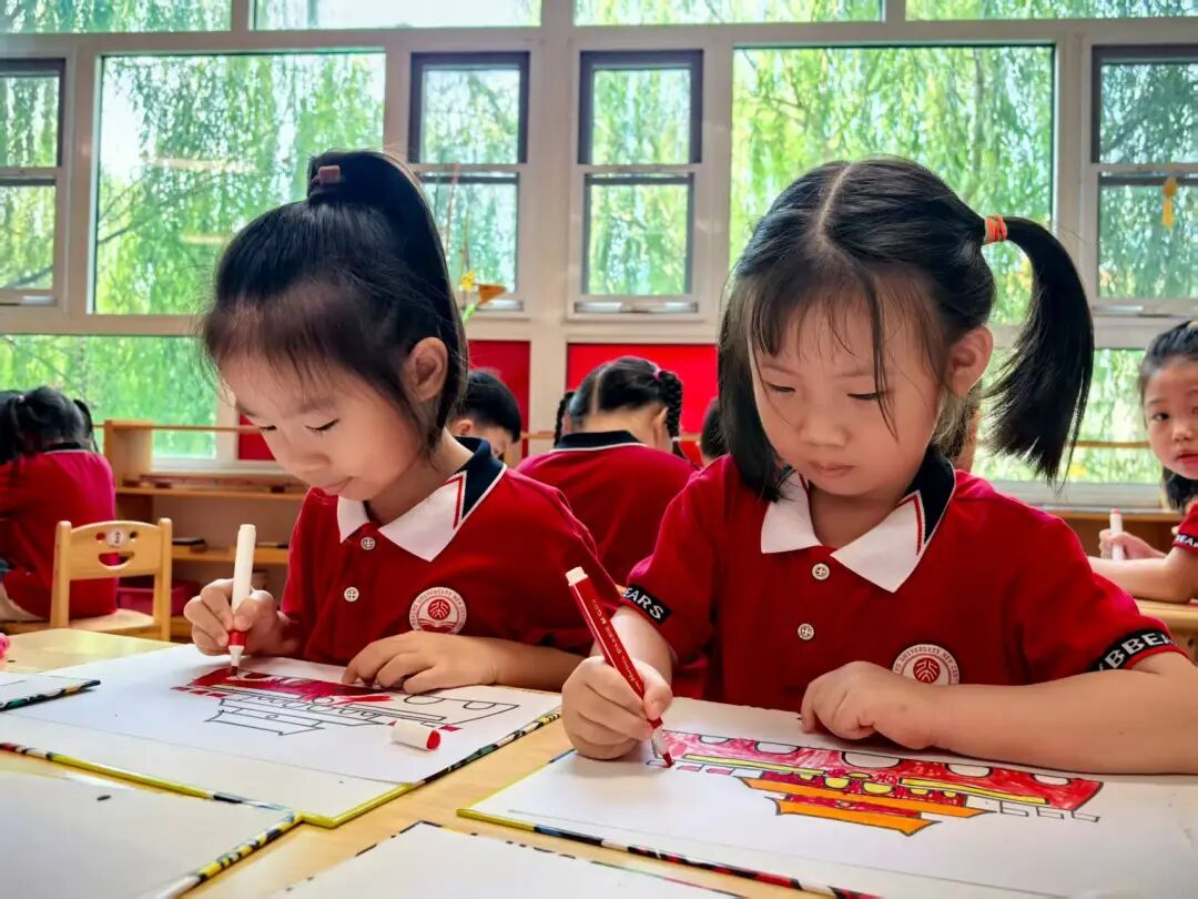念世纪伟人 传红色精神——北大新世纪幼儿园主题教育活动