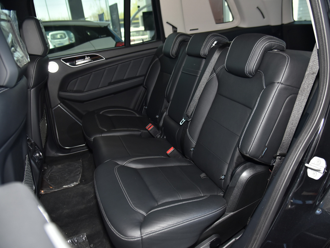 新车价格直降50万!北京bj90五折出售,是国六排放的锅?