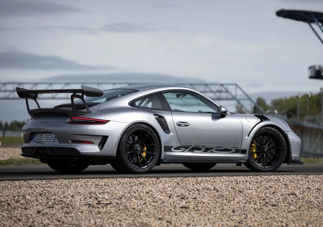 三菱 lancer evo & 斯巴鲁wrx sti售价:情怀无价曾经的拉力王者,它们