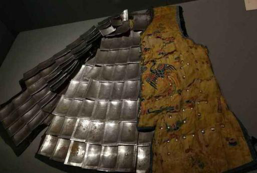 谣言粉碎机：板甲衣真的起源于中国？