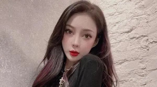 网红郭美美出狱后入宫,二进二出! 网红郭美美出狱后入宫,二进二出!