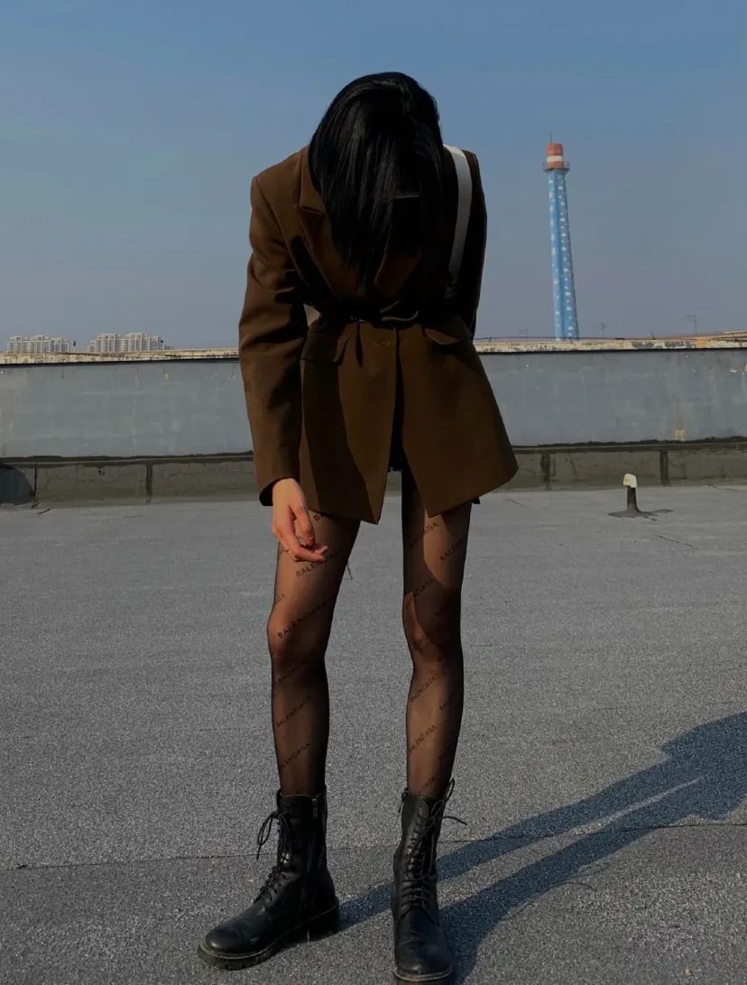 这年头都流行穿黑丝了吗?杨幂、Jennie、华莎的黑丝诱惑,我真的可以!35 这年头都流行穿黑丝了吗?杨幂、Jennie、华莎的黑丝诱惑,我真的可以!35