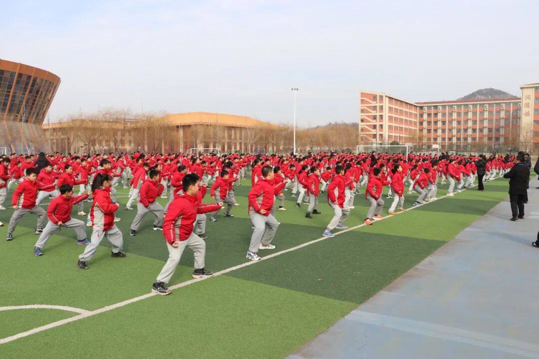 【全环境立德树人】 “养成教育润童心，行为习惯助成长”——邹城市新世纪实验学校养成教育系列活动