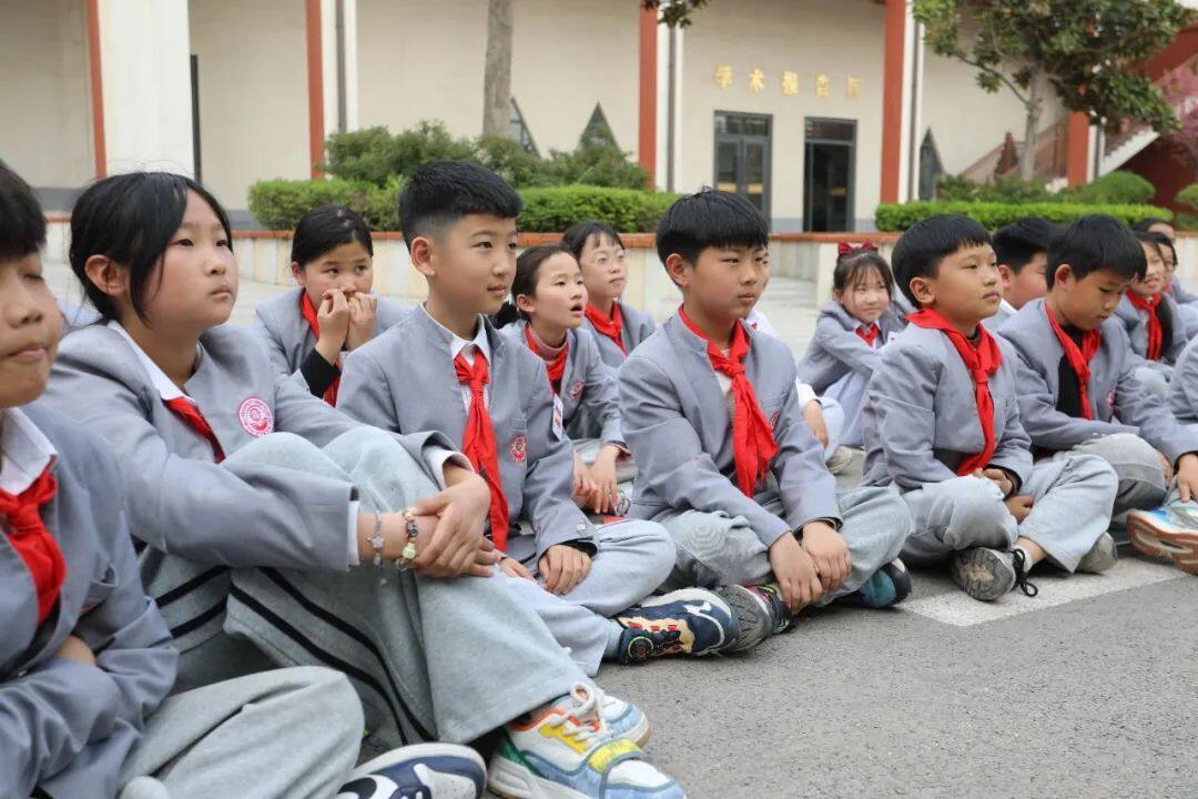 “诗意童年，童声琅琅”——邹城市新世纪实验学校小学部诗歌朗诵会
